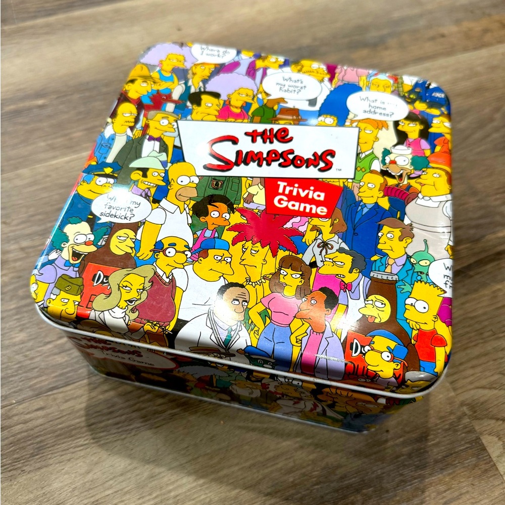 The SIMPSONS "TRIVIA GAME in METAL COLLECTORS BOX" by CARDINAL Industries(2003)